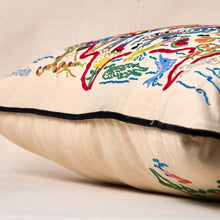 Load image into Gallery viewer, America Hand-Embroidered Pillow Pillow catstudio