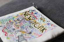 Load image into Gallery viewer, New York City Zip Pouch - Natural - catstudio