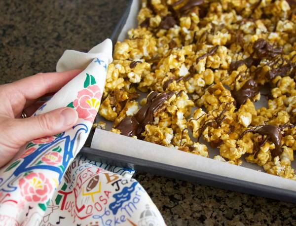 Try It Tuesday: Turtle Caramel Popcorn Recipe