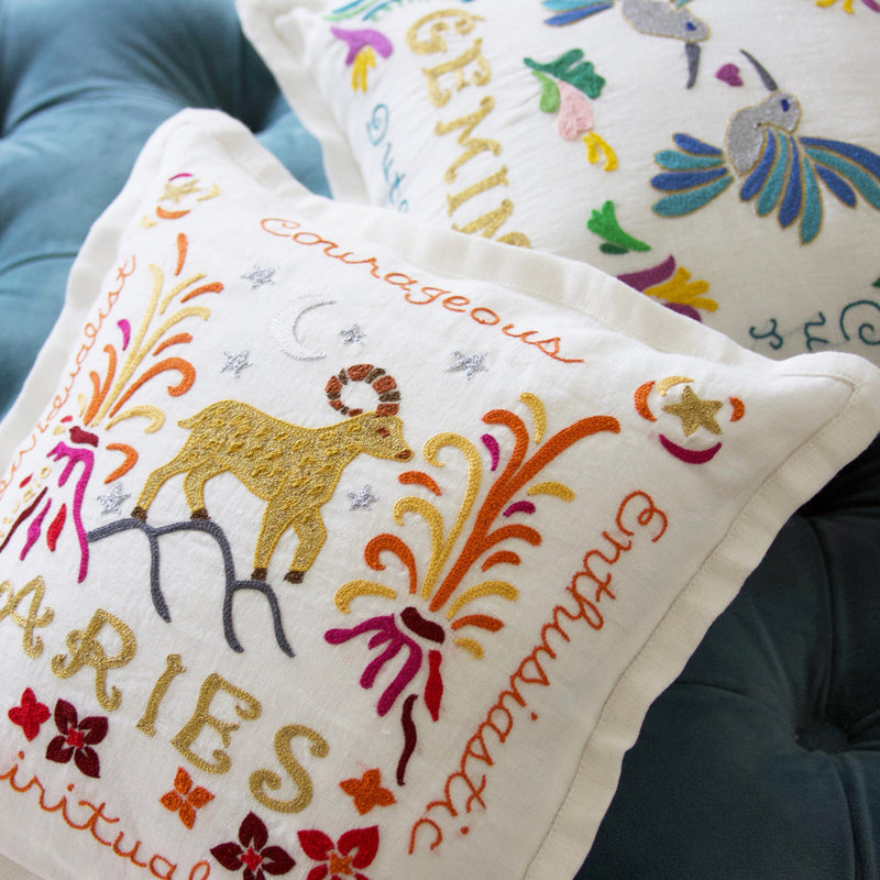 Astrology Sign-Themed Gifts & Room Decorations