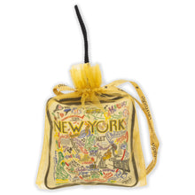 Load image into Gallery viewer, New York City Mini Pillow Ornament Mini Pillow catstudio
